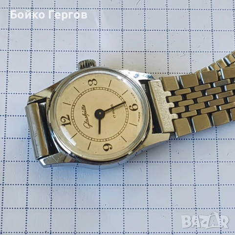 Винтидж дамски часовник GUB GLASHUTTE 17JW. Стоманена каса . Работи Перфектно. 