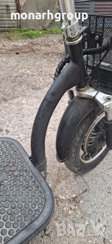 Електрическа триколка за възрастни + зарядно, снимка 8 - Инвалидни колички - 52085752