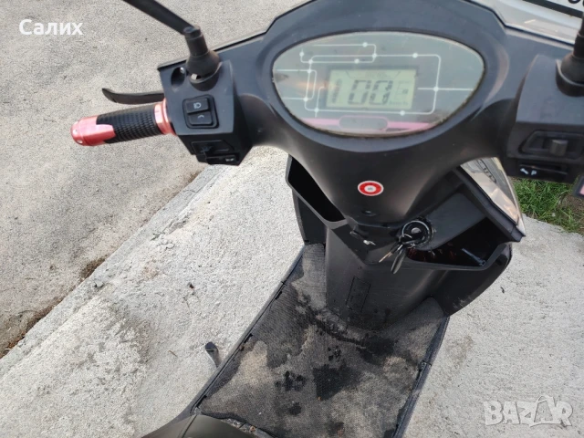 Електрически скутер , снимка 3 - Мотоциклети и мототехника - 50823721