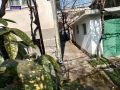 Продавам два етажа от триетажна къща с двор и гараж в Кюстендил, снимка 4