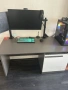 Използвано сиво гейминг/офис бюро - 140х60х75см, снимка 1