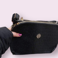 Елегантна дамска чанта с дълга дръжка за рамо, снимка 11 - Чанти - 44340712