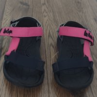 Детски сандали Lee Cooper, снимка 2 - Детски сандали и чехли - 42445875