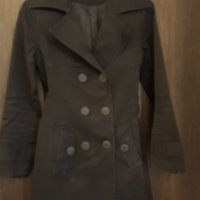 Черен шлифер елегантен , двуредно закопчаване , стегнат , изпечен плат, има гайки за носене по желан, снимка 1 - Шлифери - 37456579