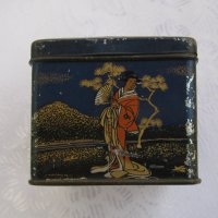 Стара метална кутия с лебеди и японци, снимка 6 - Други - 31812616