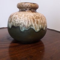 Немска керамична ваза ръчна изработка , снимка 1 - Колекции - 31874676