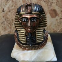 Бронзова статуетка на Египетски фараон , снимка 1 - Статуетки - 31659410