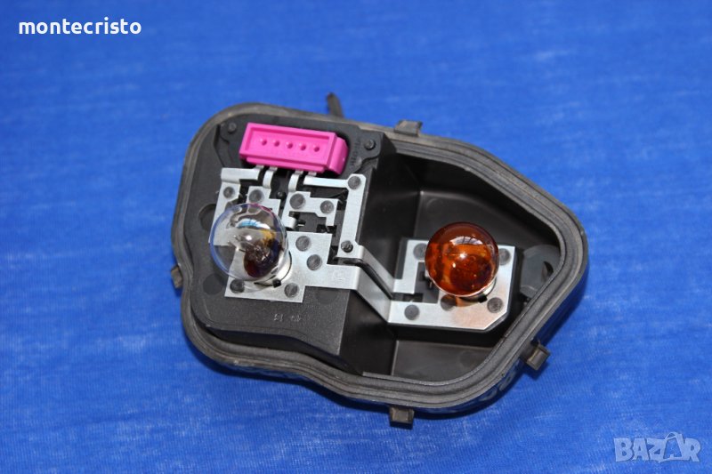 Дясна платка стоп Renault Megane III хечбек (2008-2013г.) десен ламподържач 5 врати / 89076150, снимка 1