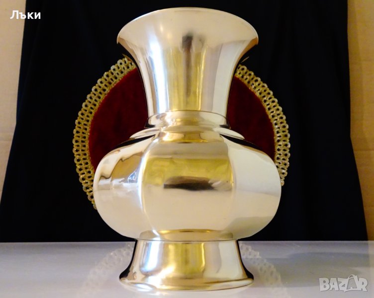 Бронзова кана,гарафа,ваза,осемстенна. , снимка 1