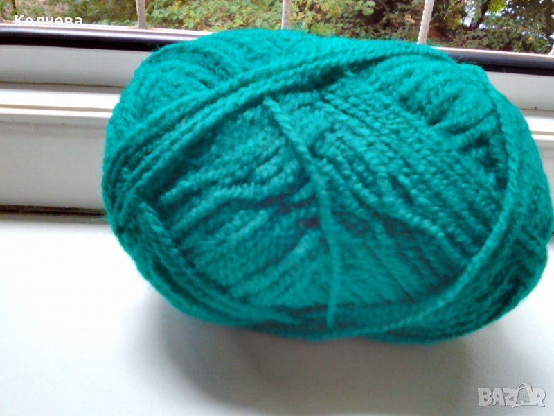 продавам различни цветове прежди 25 лв. на кг. , снимка 1