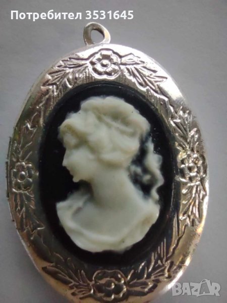Много нежен дискретен и красив медальон за врат, снимка 1
