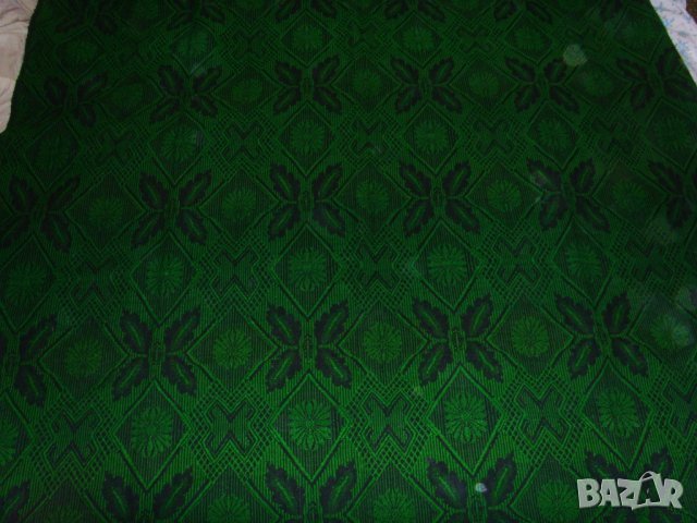 нов голям зелен килим вълнен, снимка 1