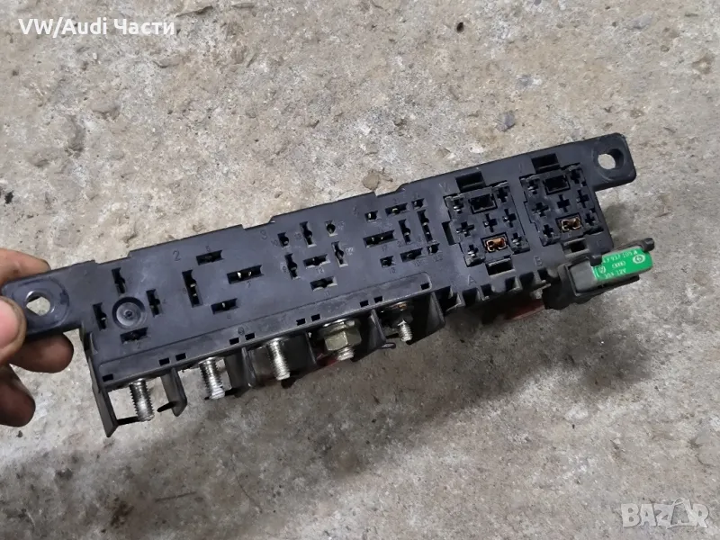 Бушониера бушонно табло за Ауди А3 С3 Голф 4 Сеат Леон Шкода Бора Audi A3 8L Seat Golf 4 8L0941822, снимка 1