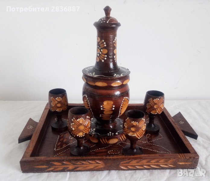Дървен декоративен комплект за пиене, изкуство от Източна Европа, снимка 1