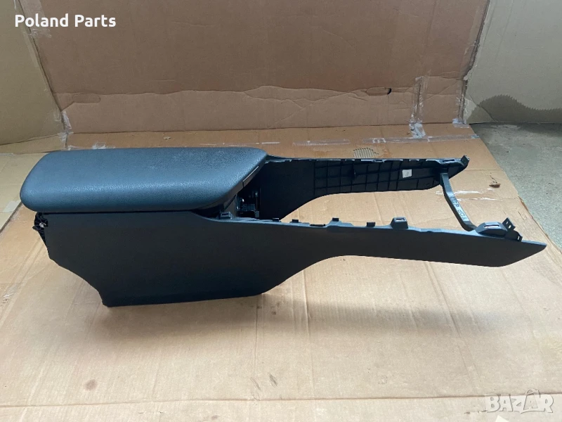 Подлакътник Тойота Камри 8 Toyota Camry VIII, снимка 1