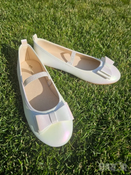 Официални бели детски обувки, снимка 1