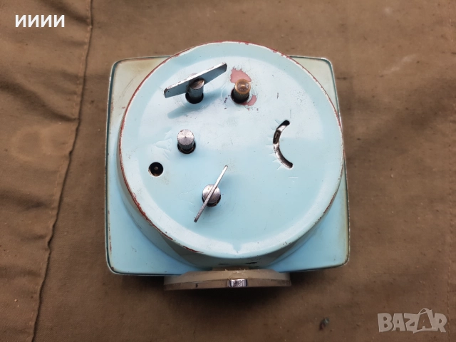 Часовник будилник , снимка 3 - Антикварни и старинни предмети - 52308437