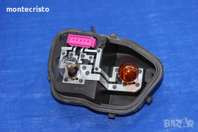 Дясна платка стоп Renault Megane III хечбек (2008-2013г.) десен ламподържач 5 врати / 89076150