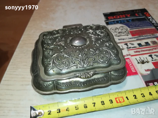 МЕТАЛНА КУТИЯ ЗА КОЛЕКЦИЯ 3107250835LCHERY, снимка 3 - Антикварни и старинни предмети - 51199289