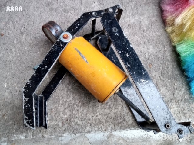 Крачна помпа с манометър , снимка 1