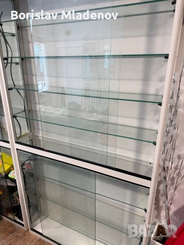 Продавам големи витрини