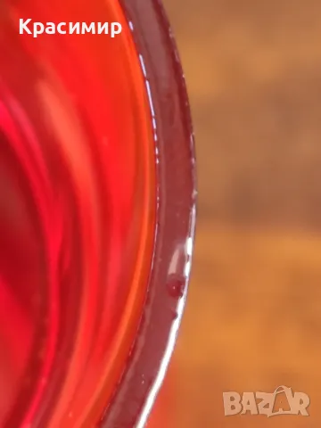 Ваза изящна, но с мини шупла на ръба, и фабрични мехурчета . Висока 17,5см., отвора е 6 см., 450 мл., снимка 3 - Вази - 48339038