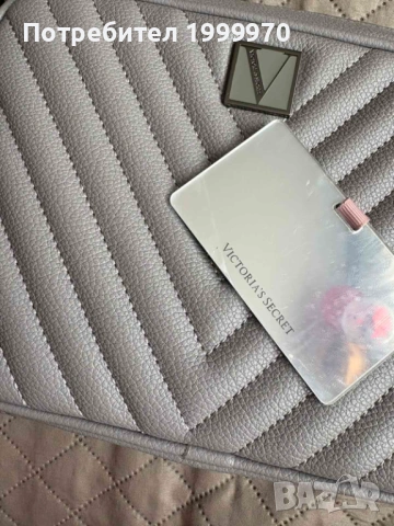 Малка дамска чанта на Victoria's Secret , снимка 3 - Чанти - 53337502