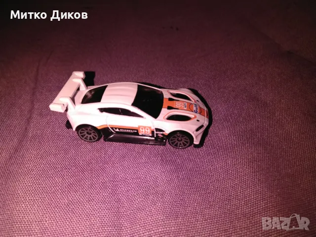 Aston Martin Vantage GE Hotweels маркова метална количка нова 1:64, снимка 6 - Колекции - 48453030