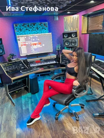 Нов еластичен спортно елегантен червен панталон висока  талия полиамид , снимка 2 - Панталони - 49702579