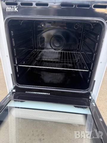 Печка Bosch  с метални котлони Като НОВА, снимка 5 - Печки, фурни - 53022077