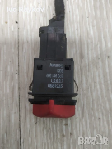 Бутон аварийни светлини AUDI A3 (8PA) , 8P0941509, снимка 2 - Части - 51003421