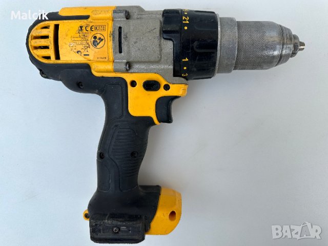 Бормашина с биещо и три скорости DeWALT DCD980M2, снимка 2 - Винтоверти - 44605606