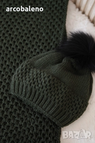 Дамски зимен комплект шапка и шал, 3цвята , снимка 10 - Шапки - 47560442