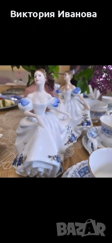Royal Doulton Beatrice порцеланова фигура, снимка 2 - Антикварни и старинни предмети - 54238981