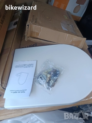 Storemic капак за тоалетна с плавно затваряне НОВ