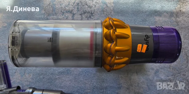 Прахосмукачка Dyson SV15 за батерия , снимка 2 - Прахосмукачки - 56444164