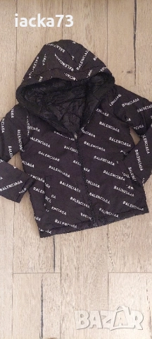 Двулицево яке Balenciaga , снимка 2 - Детски якета и елеци - 52328508