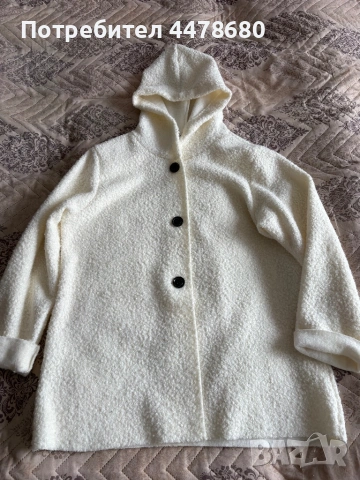 Бяло палто/жилетка с качулка