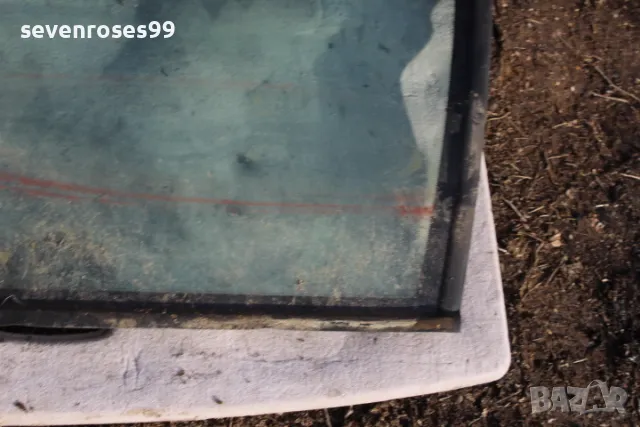Стъкло фикс задно дясно Фолксваген Пасат B3 B4 1996 VW Passat 3 Комби, снимка 3 - Части - 48579896