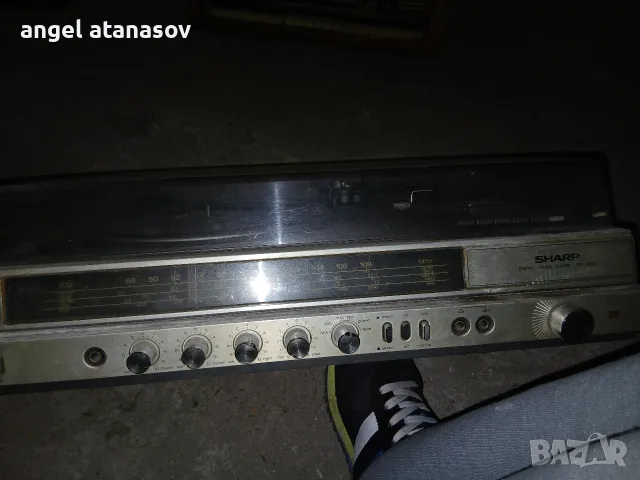 Продавам музикален център SHARP