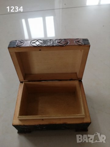 Малка дървена кутия 10 см. , снимка 2 - Други стоки за дома - 31233890