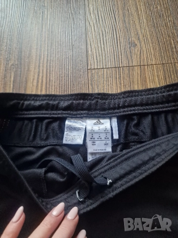 Страхотно мъжко спортно долнище ADIDAS размер M, снимка 5 - Спортни дрехи, екипи - 52399168