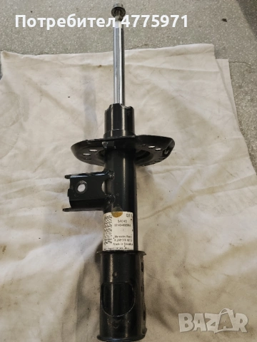 Продавам оригинален амортисьор за Мерцедес B180W246 в отлично състояние!