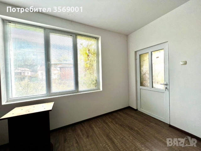 Продава се къща в центъра на с. Ребърково, община Мездра.  , снимка 10 - Къщи - 53173818