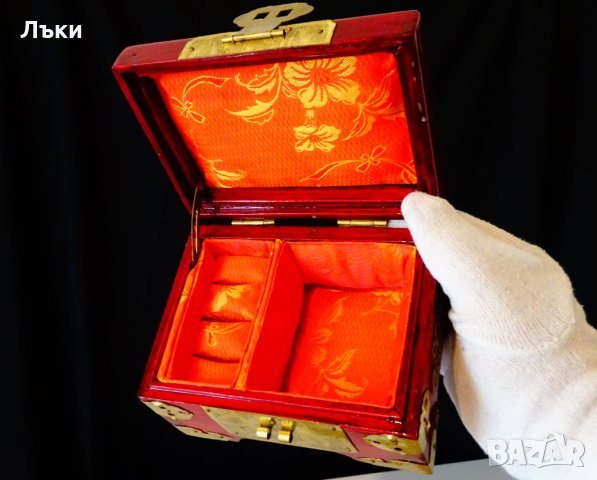 Луксозна кутия за бижута с нефрит и месингов обков. , снимка 11 - Антикварни и старинни предмети - 30563569