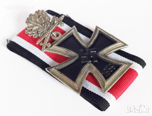WW2 3 Райх, Рицарски кръст с дъбови листа и мечове, снимка 2 - Антикварни и старинни предмети - 51990876
