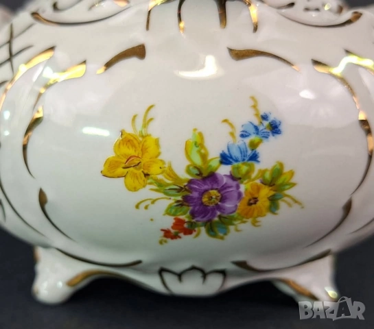 Бижутерка с флорална декорация и 3Д рози KPM, снимка 7 - Други - 52817531