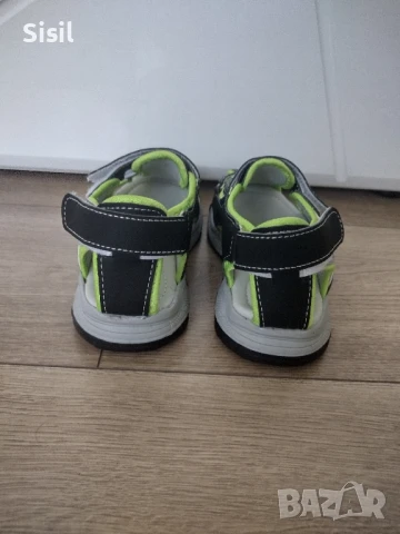 Детски НОВИ сандали със велкро лепенки , снимка 5 - Детски сандали и чехли - 50959841