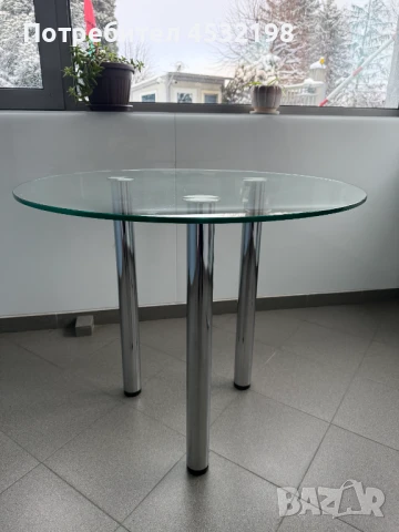 Стъклена кръгла маса, снимка 2 - Маси - 51010645
