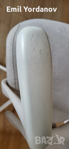Два бели офис стола от Икея/Ikea JÄRVFJÄLLET, снимка 4 - Столове - 54008274